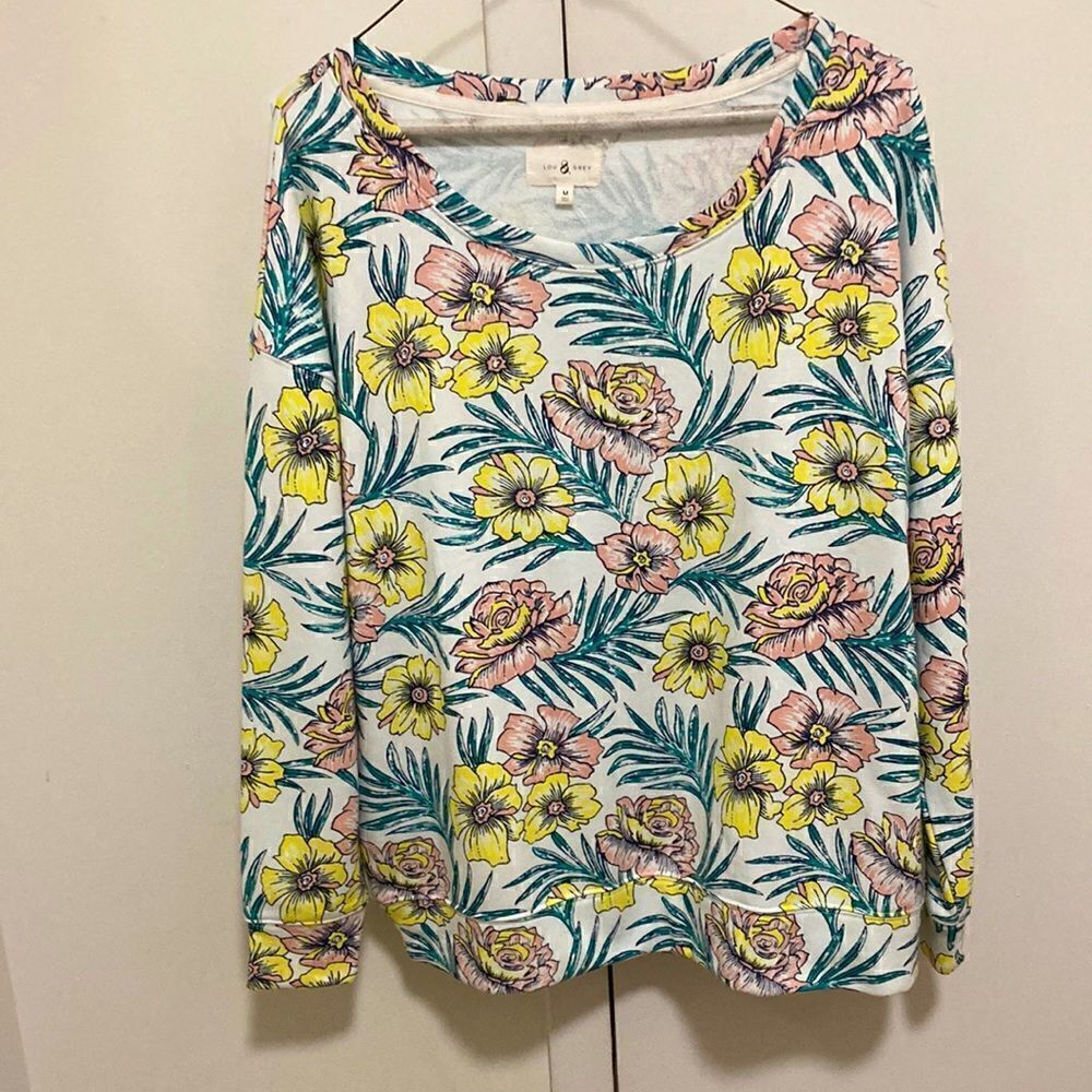 Lou & Grey NWOT Sweatshirt in Overall Floral Print. Oversized Medium.